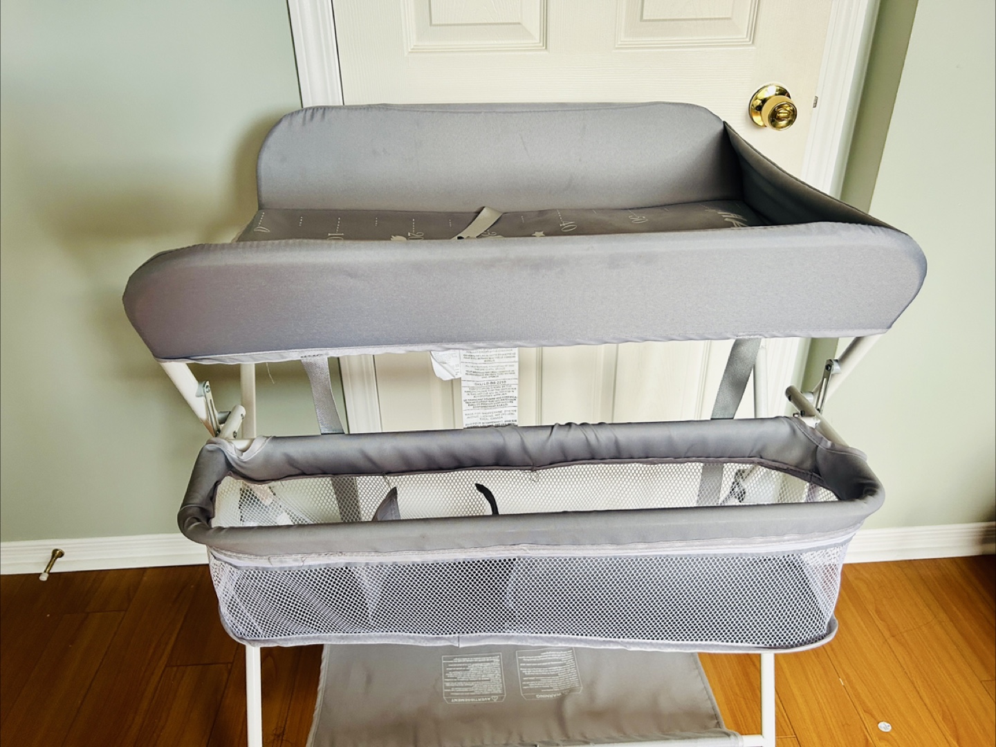 Foldable Changing Table - photo 3
