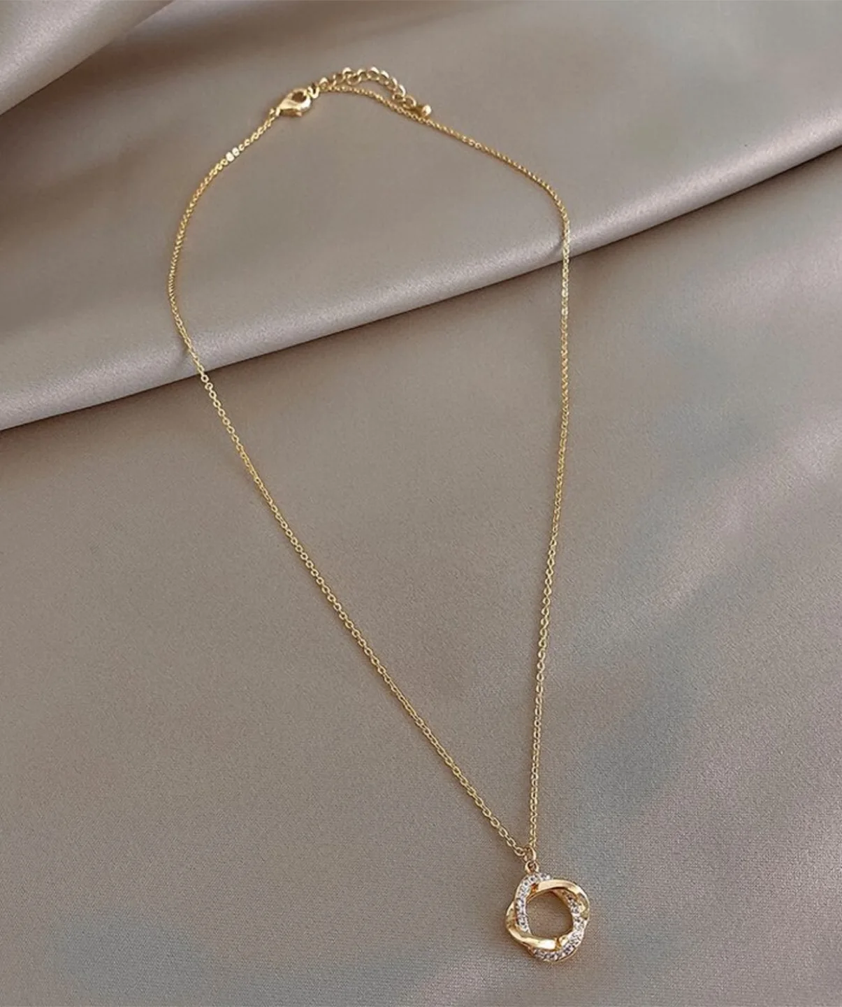 Tone Circle Pendant Necklace thumbnail