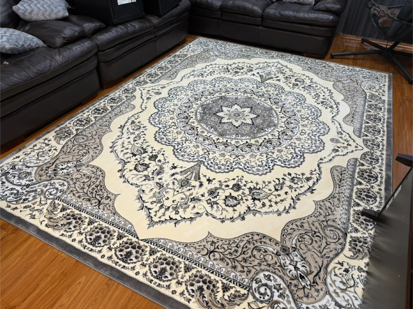 Deluxe Jawaher Collection Carpet - 240X340 cm
