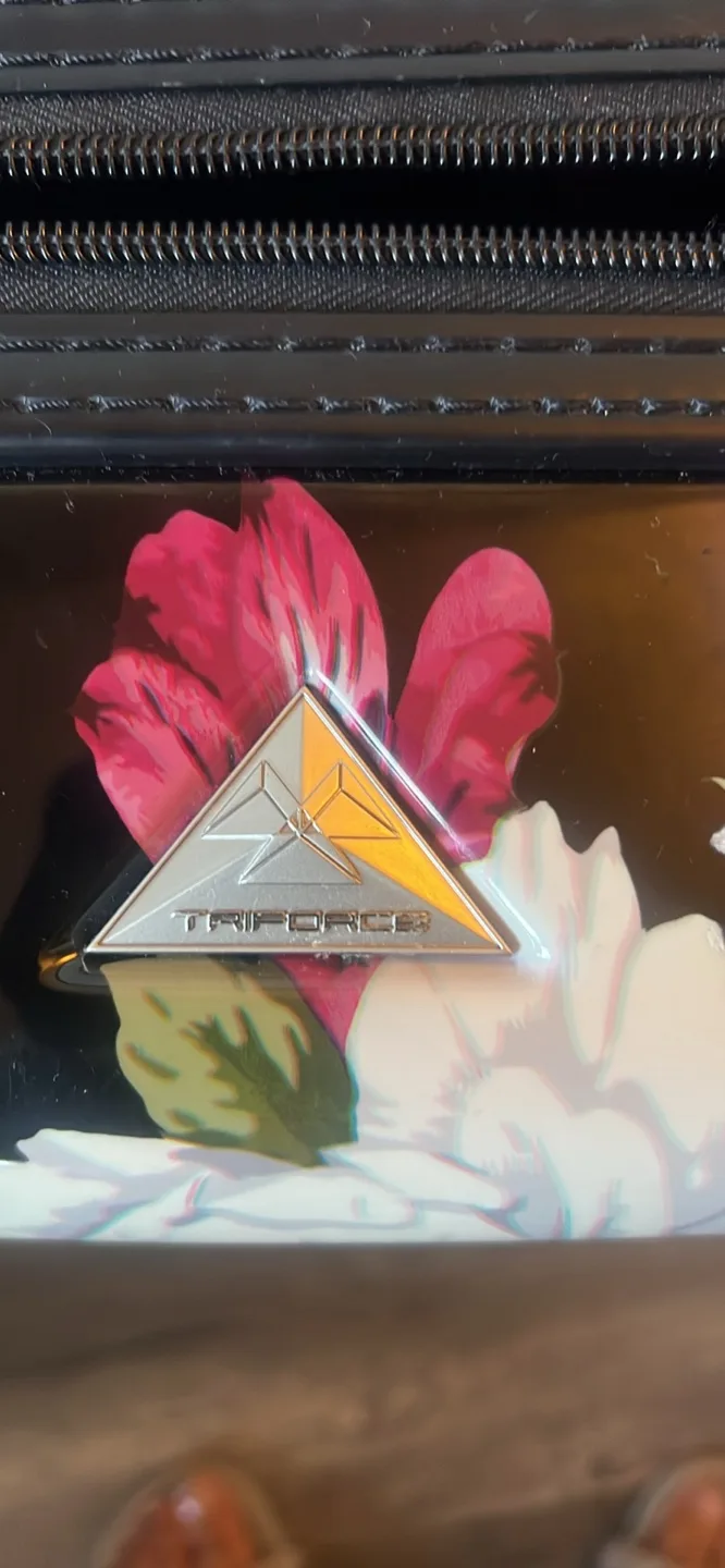 Triforce Floral Carry-On Luggage image indicator(4)