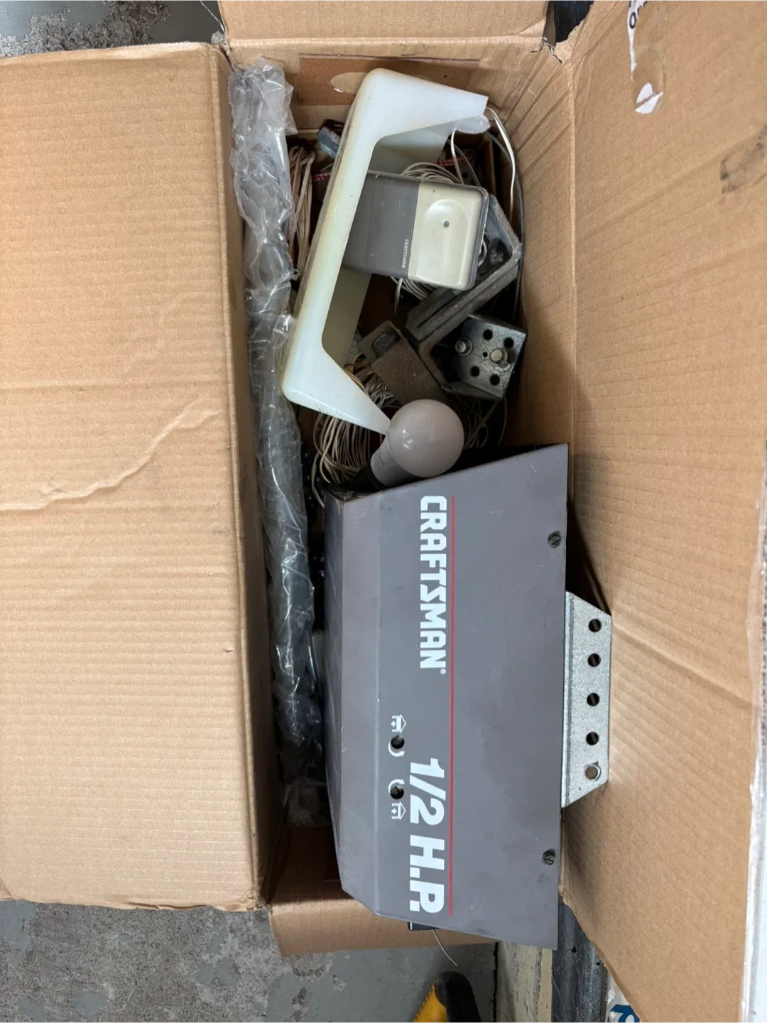 Craftsman 1/2 H.P. Garage Door Opener thumbnail