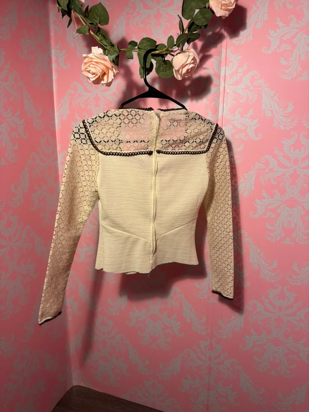 Lace vintage Long Sleeve Top thumbnail
