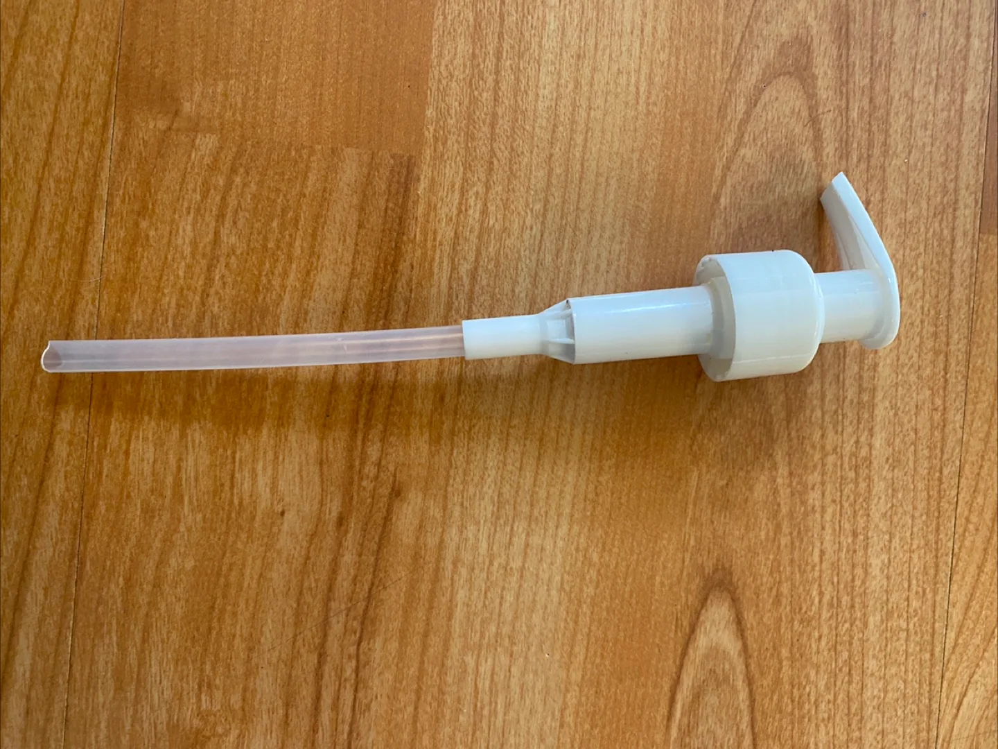 40 pcs White Plastic Dispenser Pump image indicator(3)