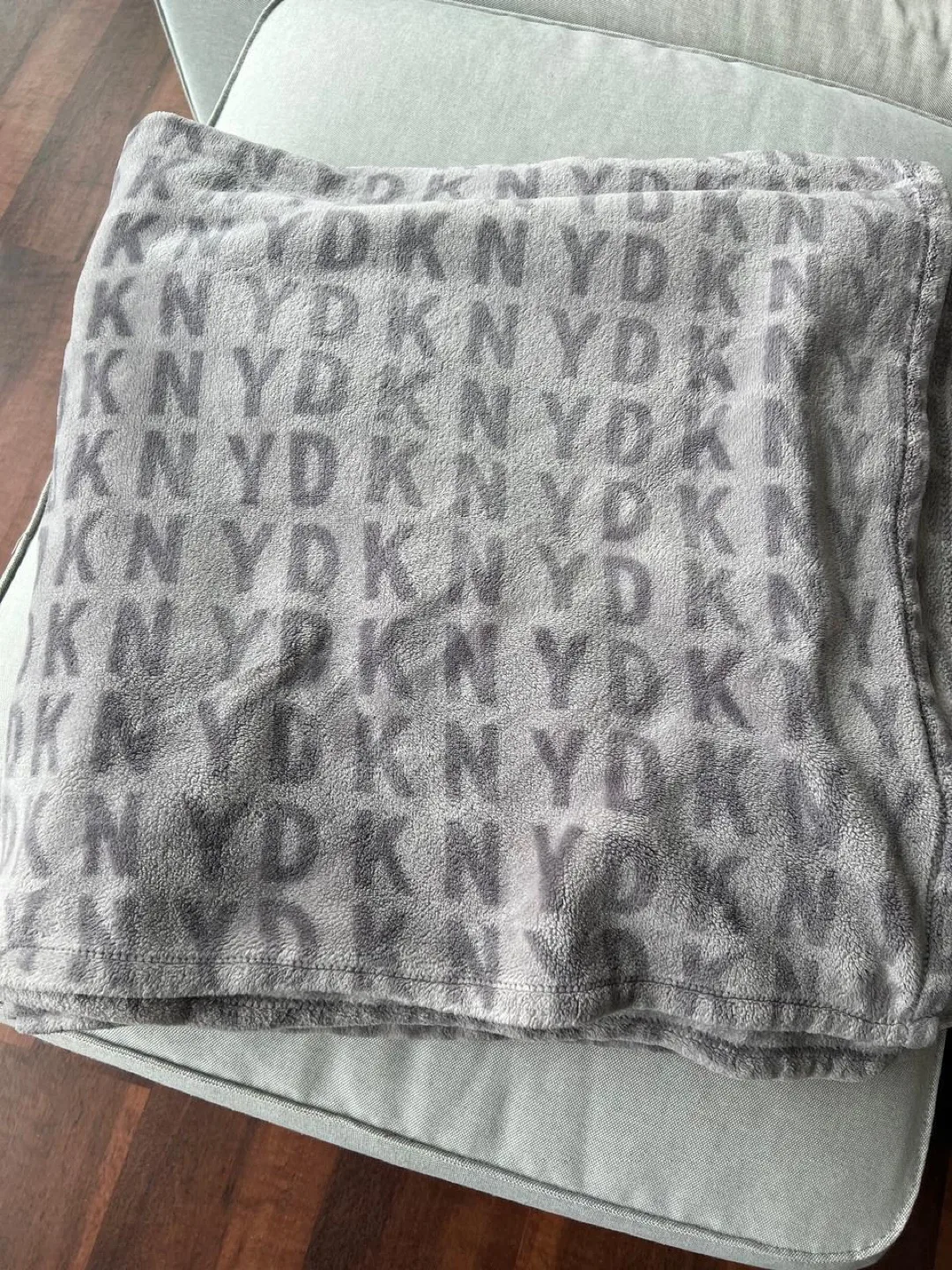 DKNY Grey Blanket queen size thumbnail