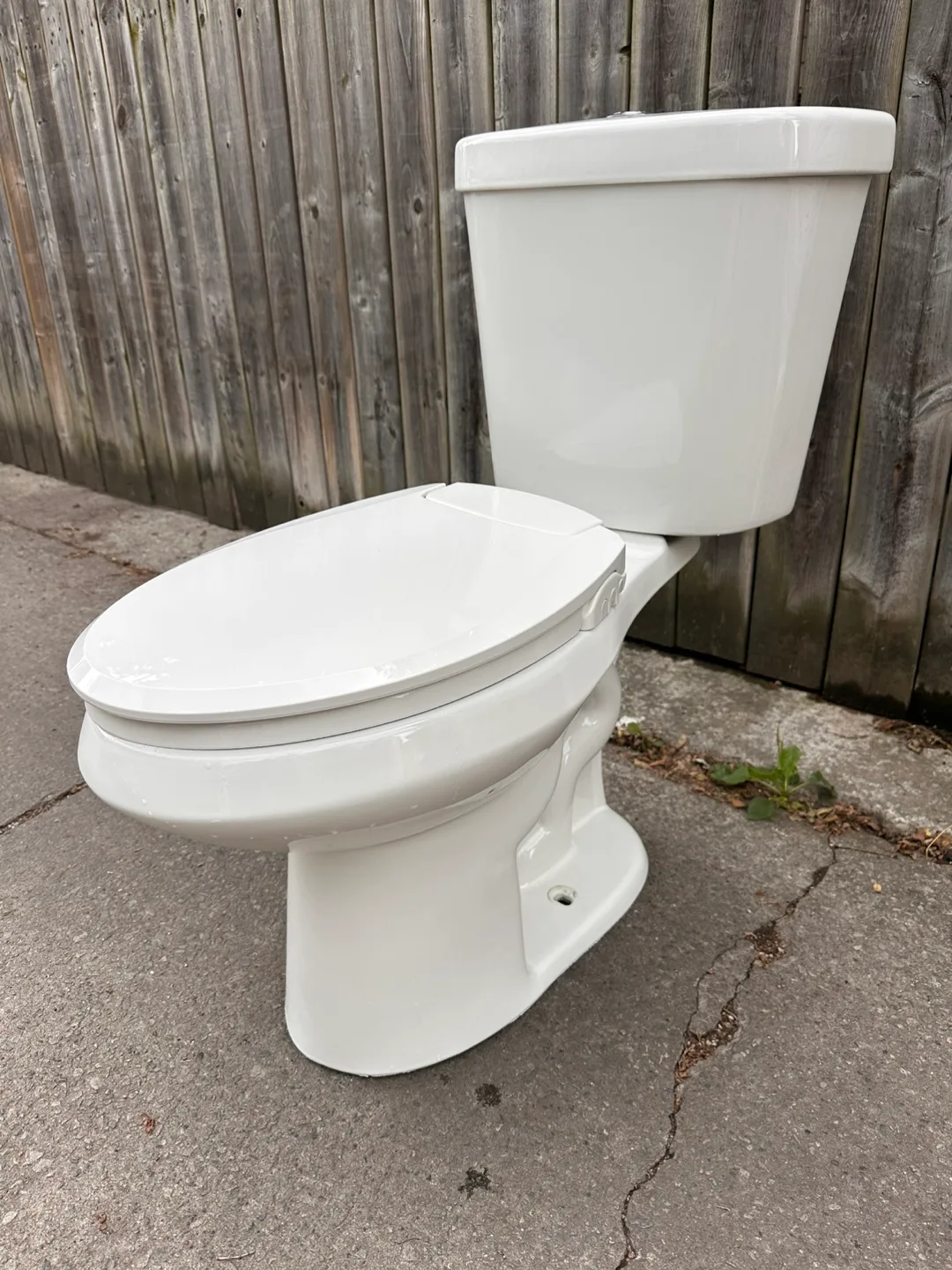 Glacier Bay Elongated toilet. White. Excellent Condition.  $75. thumbnail