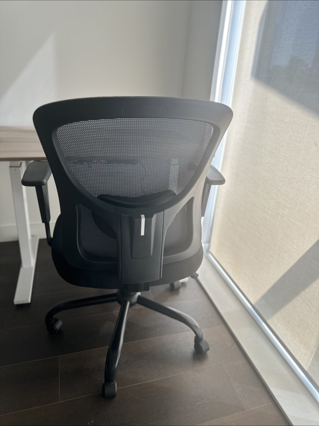 Black ergonomic office chair - photo 3