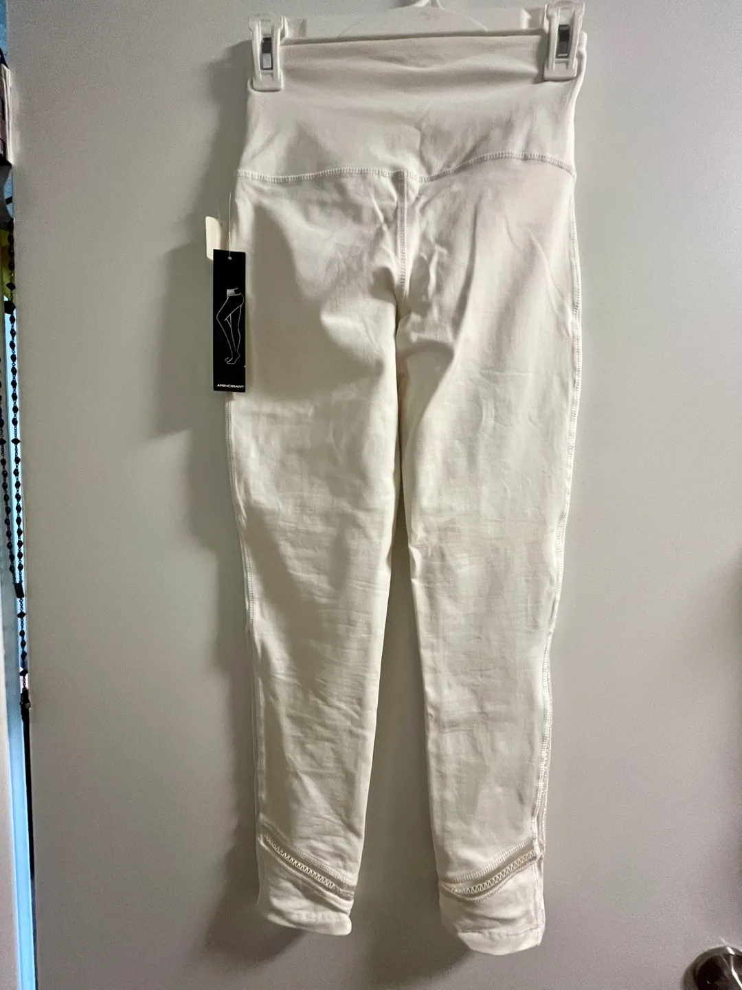 Tribal White Leggings - Size XS image indicator(4)