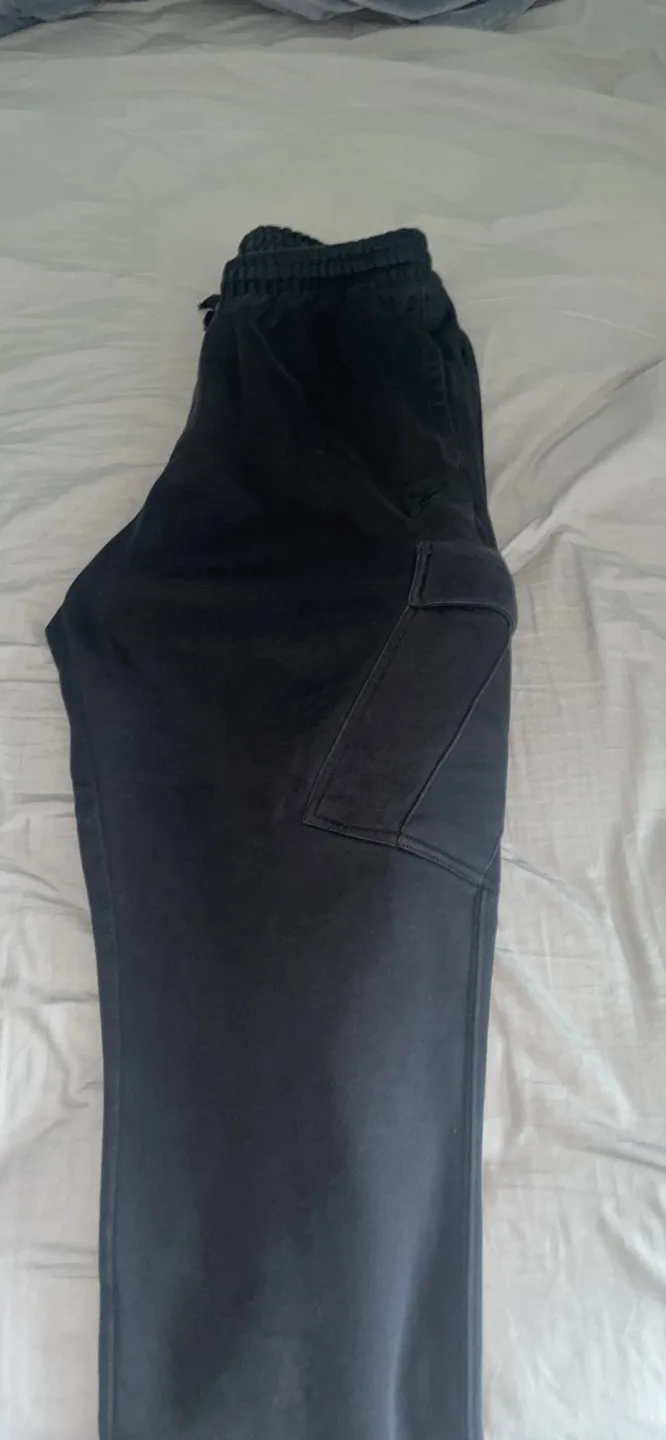 Reebok Black Cargo Pants - Size M thumbnail