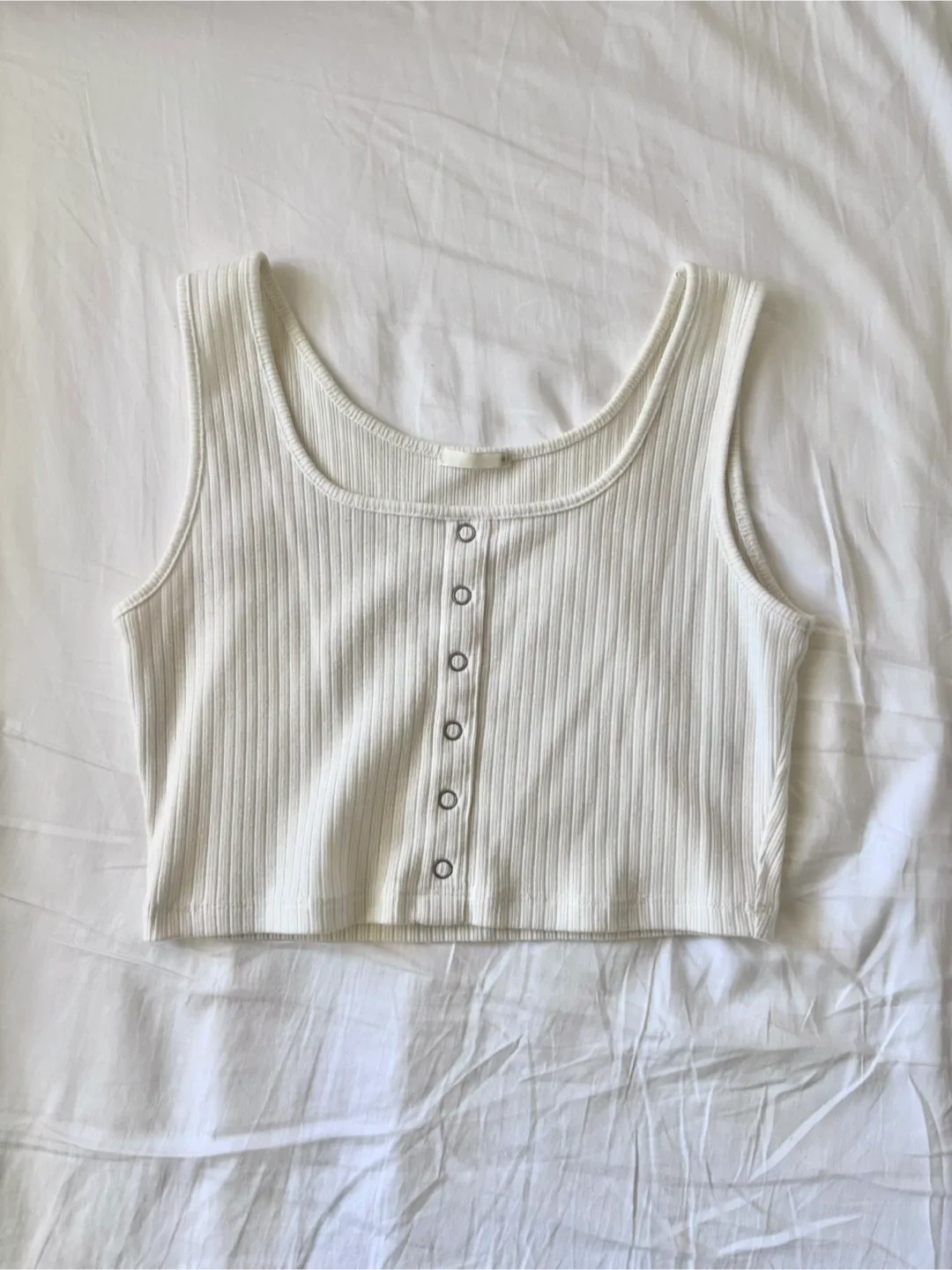 GU (sister brand of Uniqlo) Ribbed Cropped Tank Top thumbnail