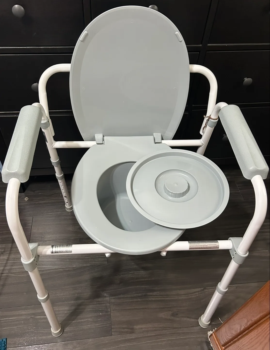 Commode Chair
