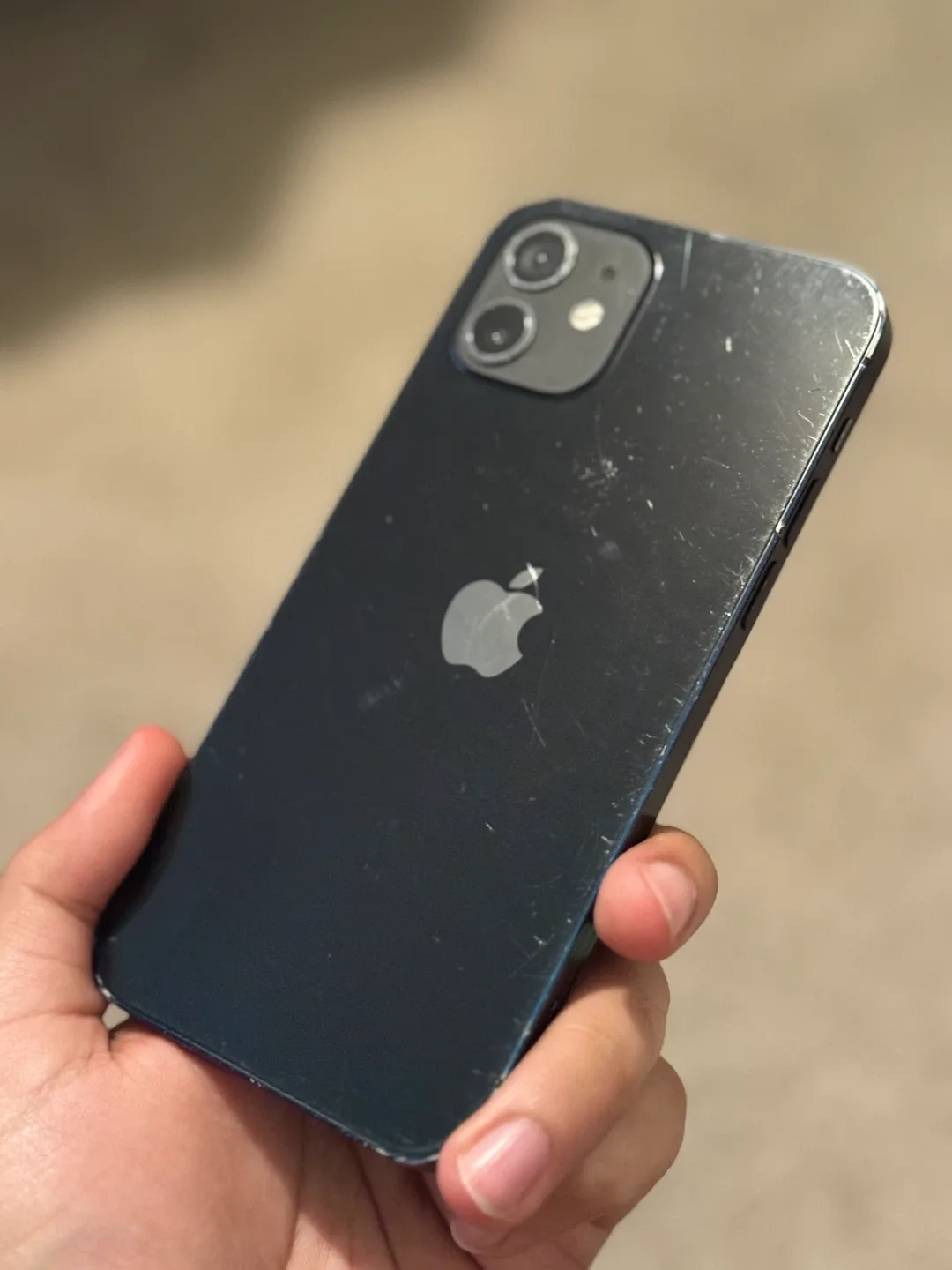 iPhone 12 thumbnail