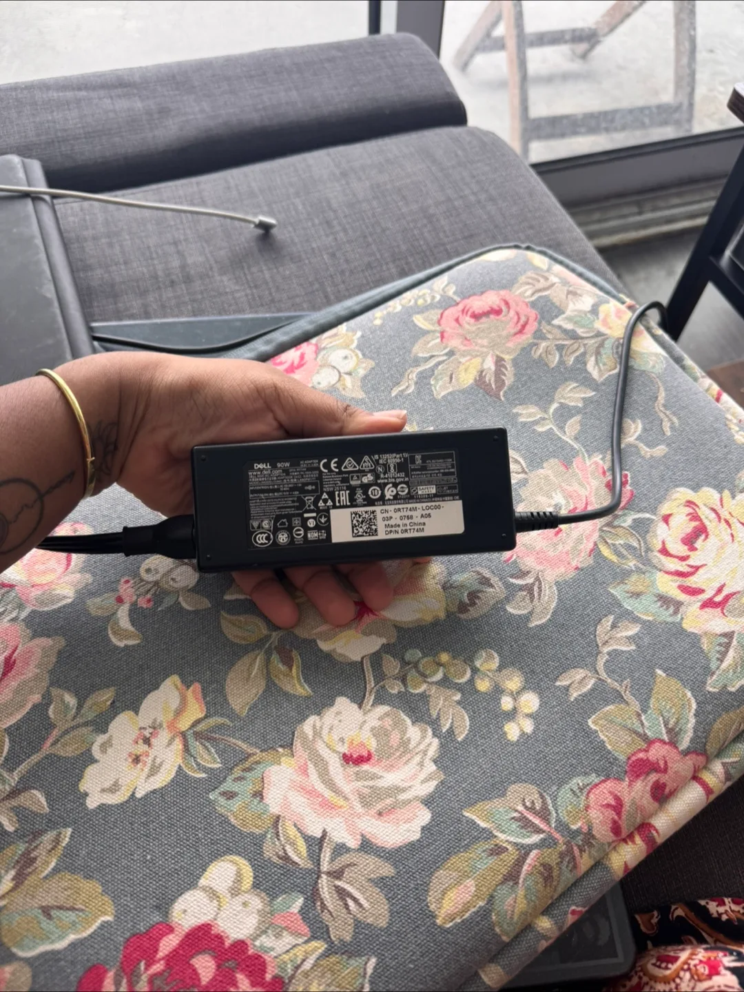 Dell Inspiron 7791 2-in-1 Laptop image indicator(5)