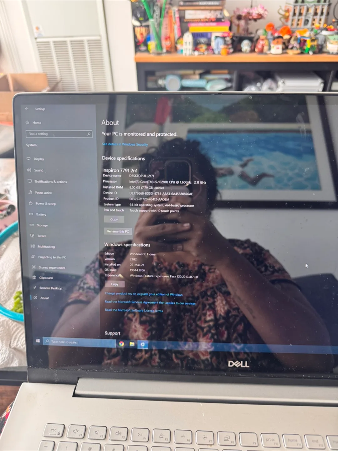 Dell Inspiron 7791 2-in-1 Laptop image indicator(4)