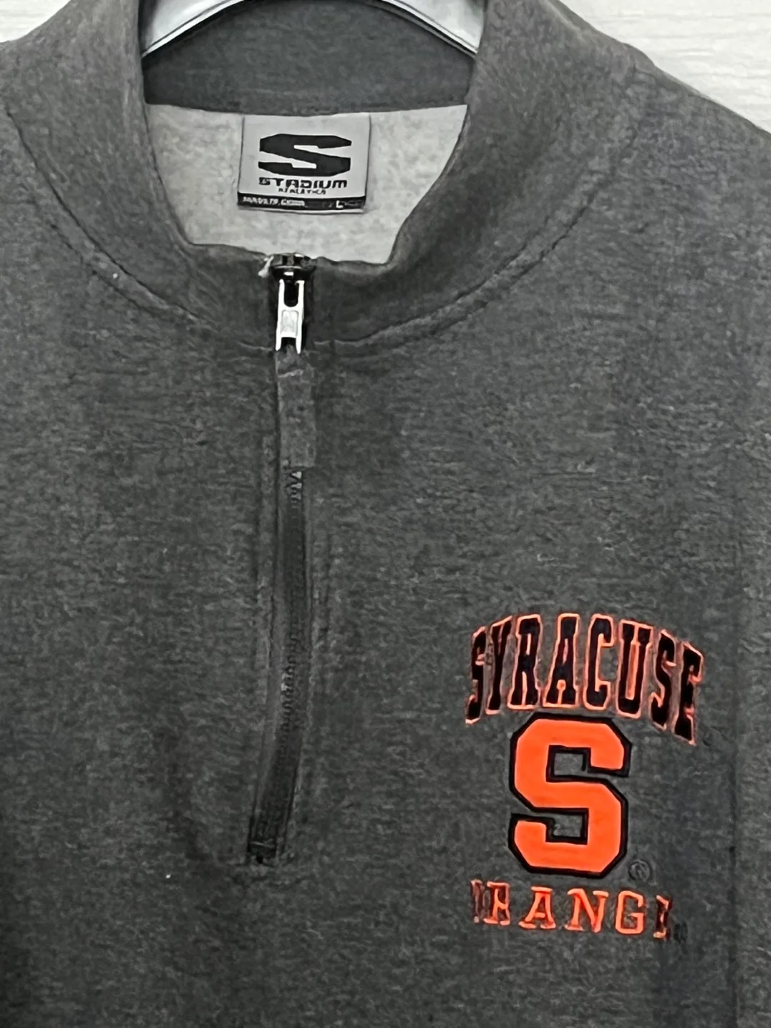 Stadium Athletics Syracuse Orange Pullover - Size L image indicator(3)
