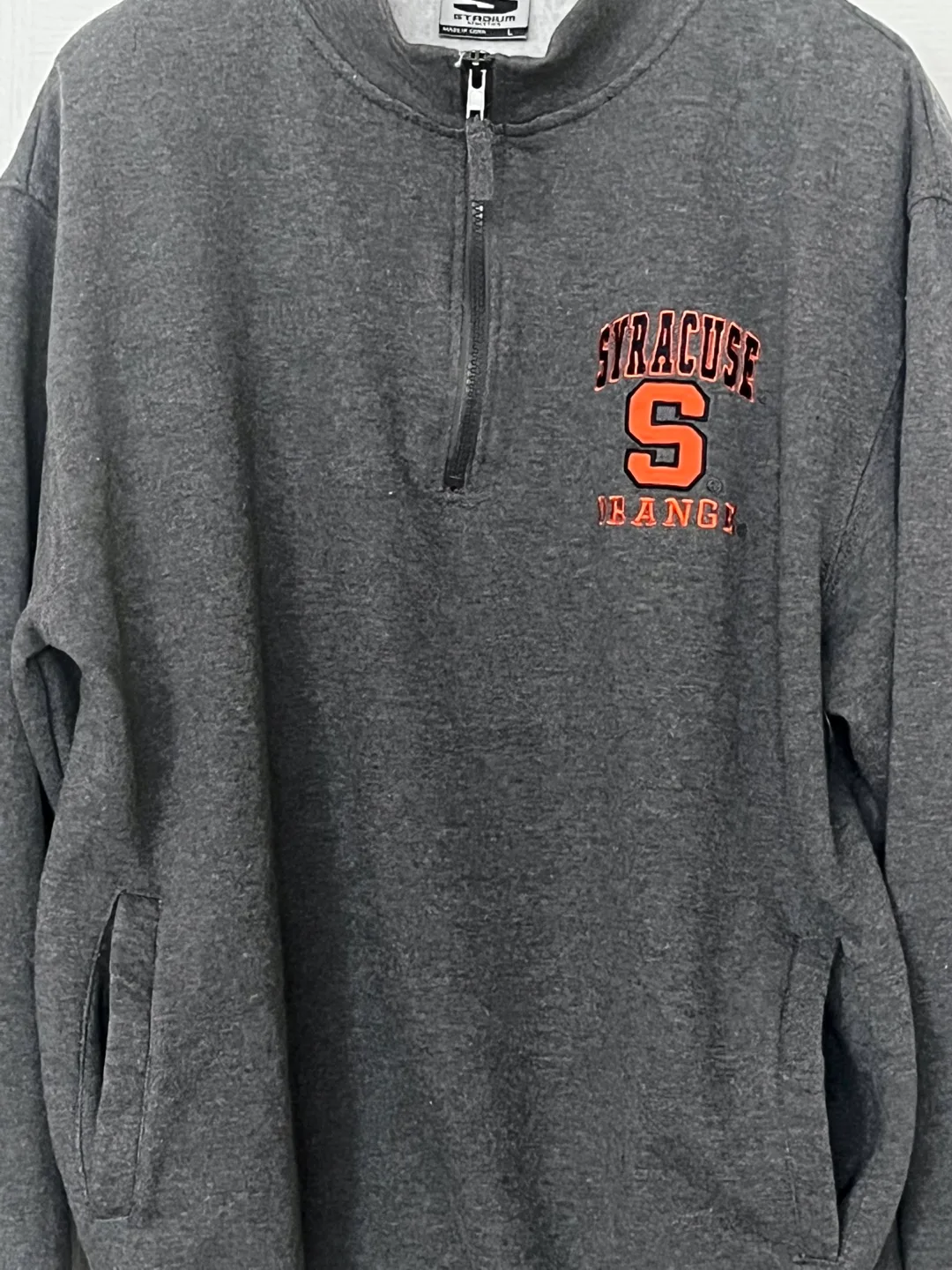Stadium Athletics Syracuse Orange Pullover - Size L image indicator(2)
