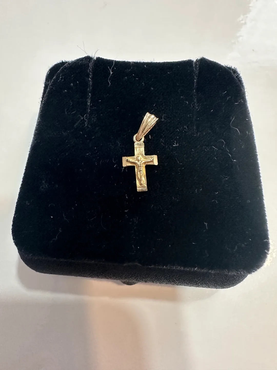 Gold Cross Pendant thumbnail