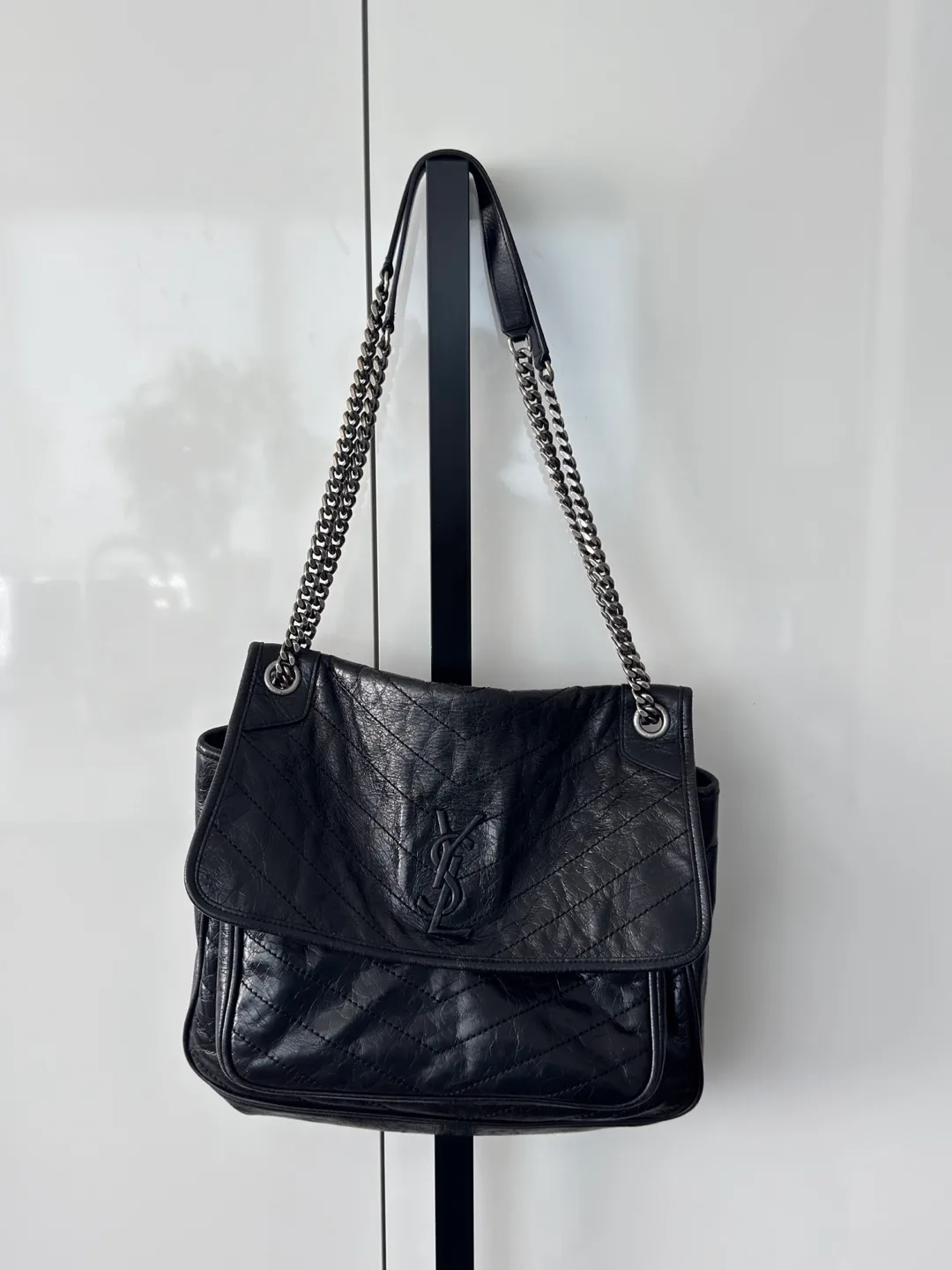 Saint Laurent Niki Chain Bag Leather Black thumbnail