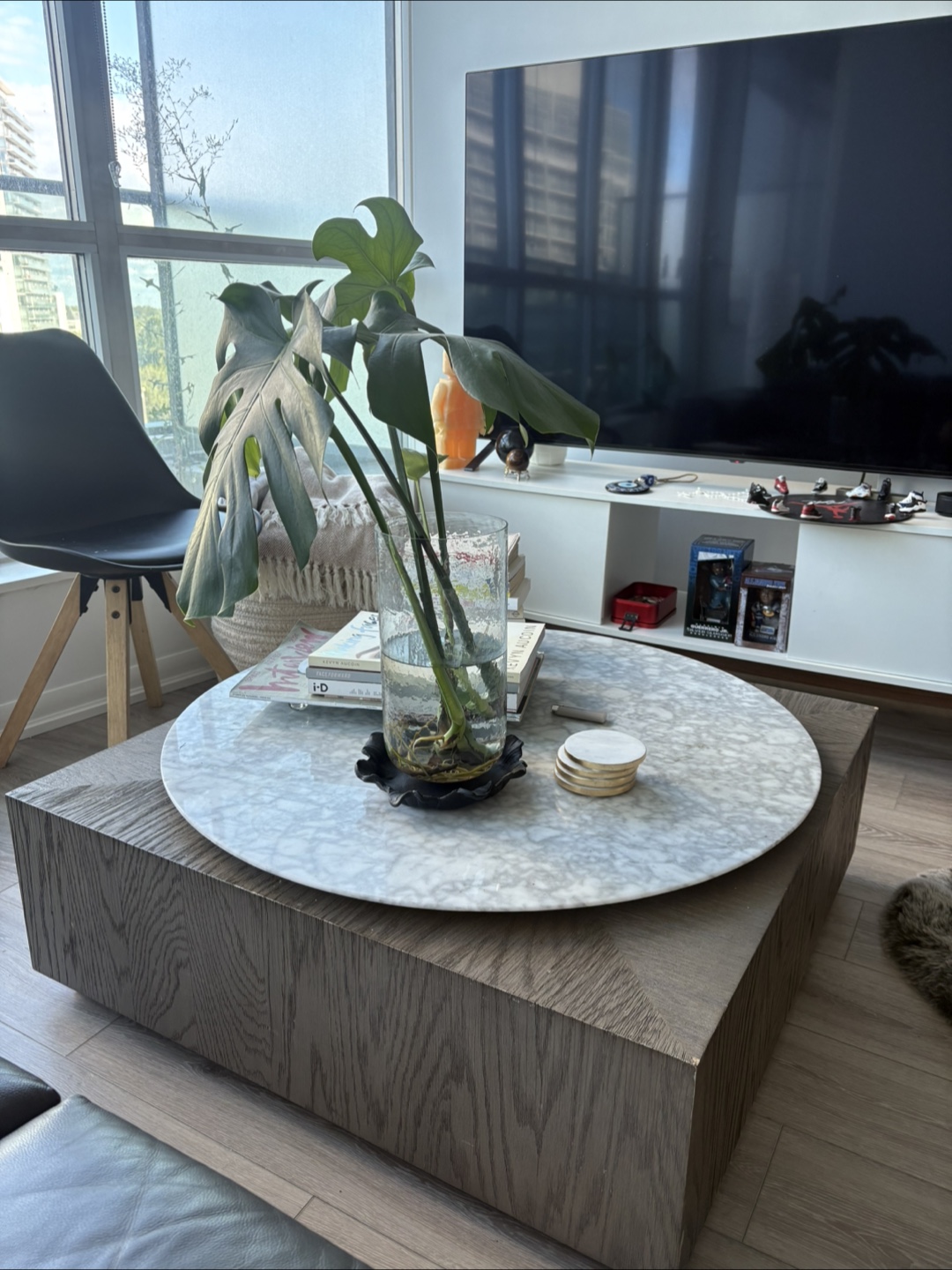 Round Marble Top Coffee Table - photo 3