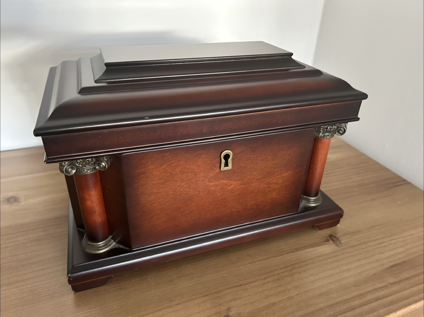 Bombay Jewellery Box