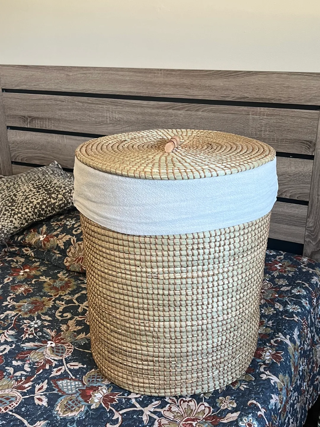 Laundry Woven Hamper with Lid thumbnail