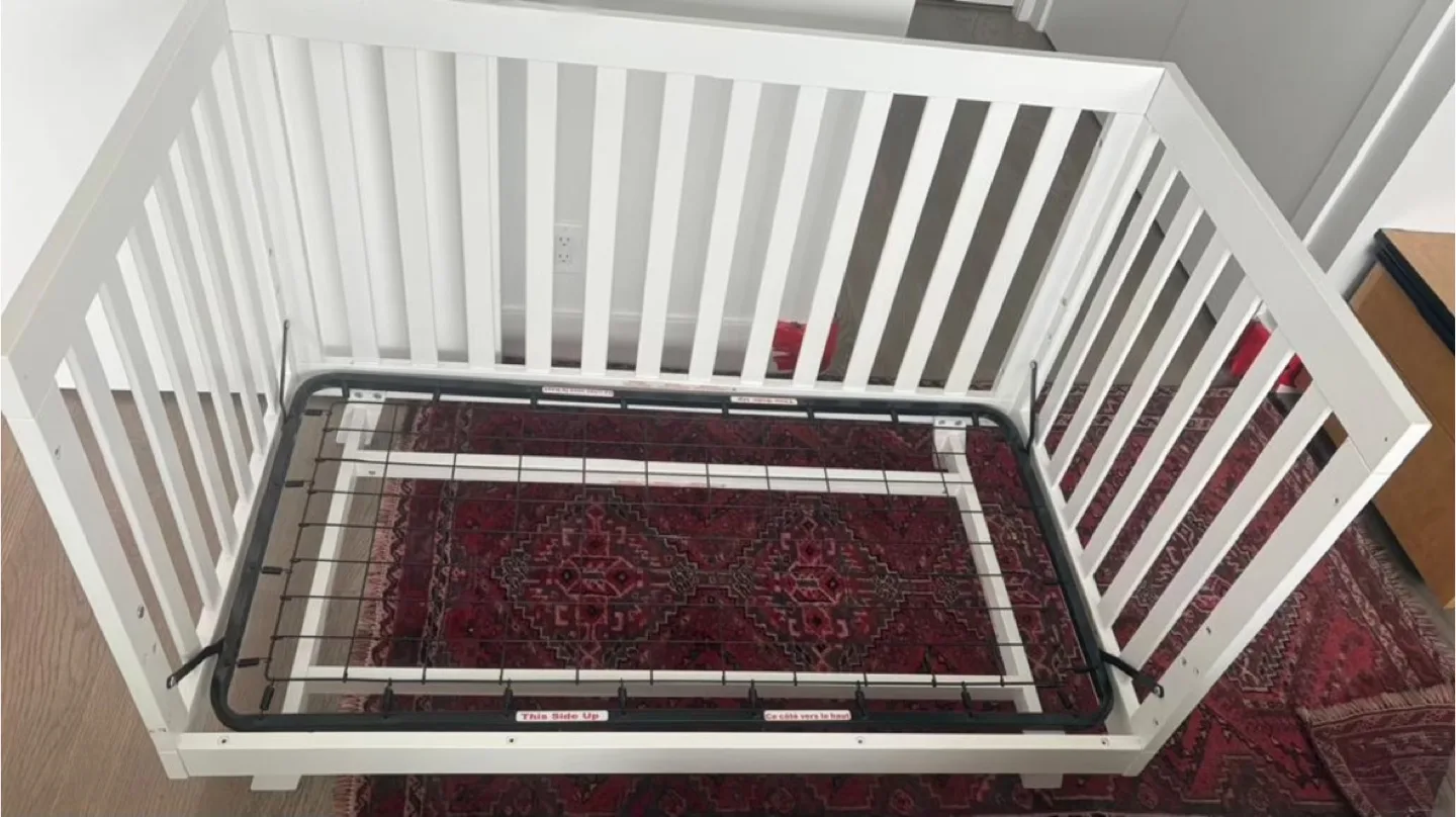 IKEA Baby crib & changing table image indicator(4)