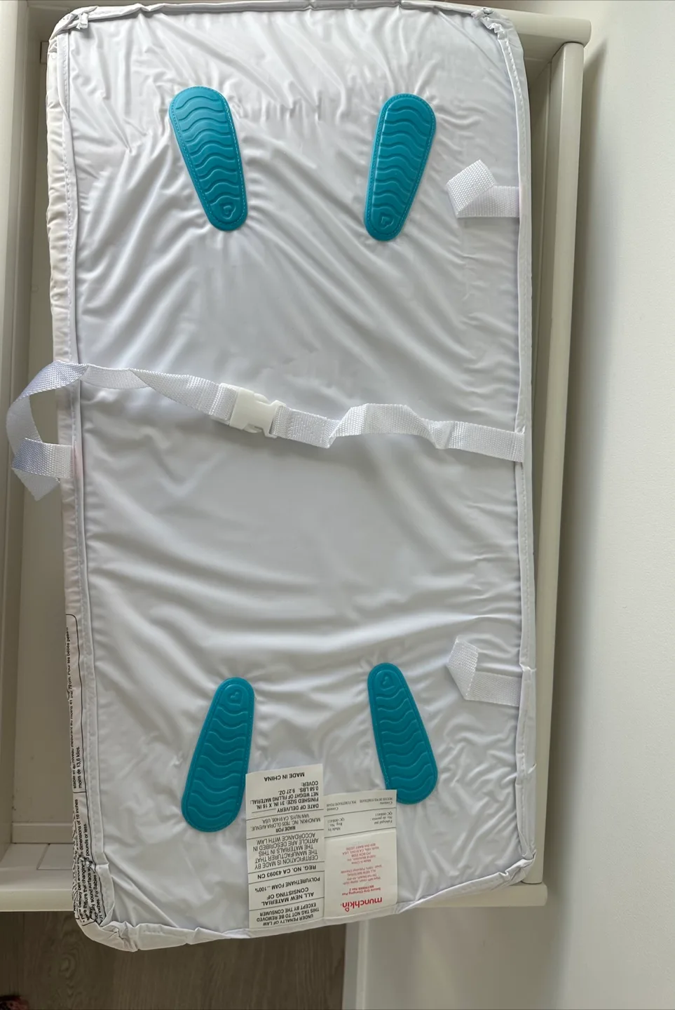 IKEA Baby crib & changing table image indicator(9)