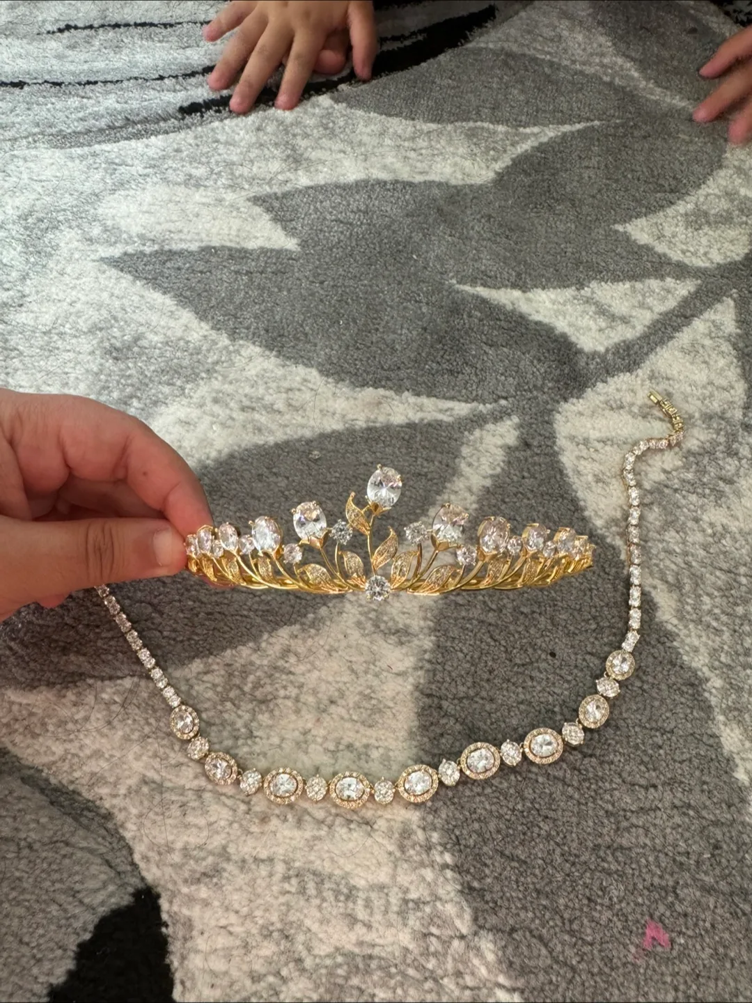 Gold Tiara and Necklace Set thumbnail