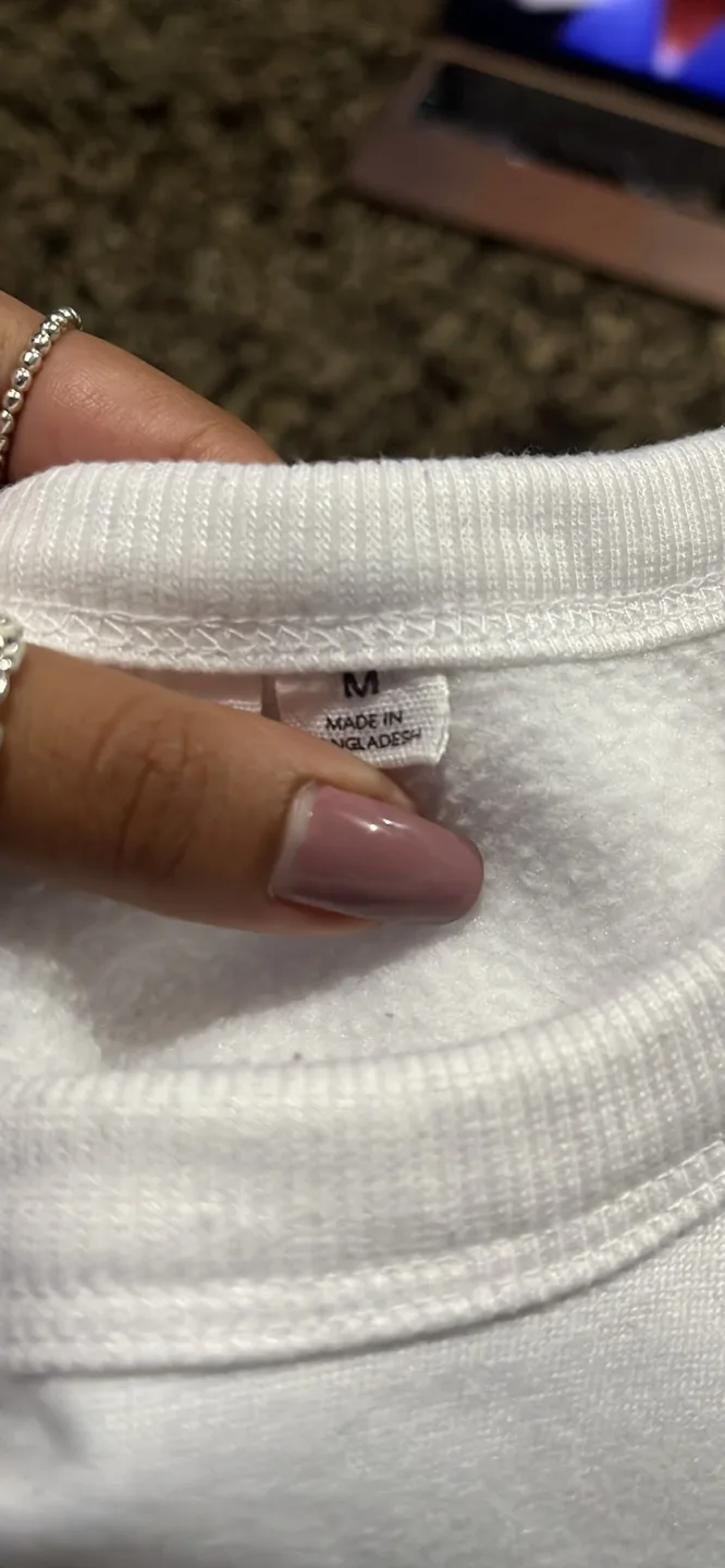 GAP White Crewneck Sweatshirt - Size M image indicator(3)