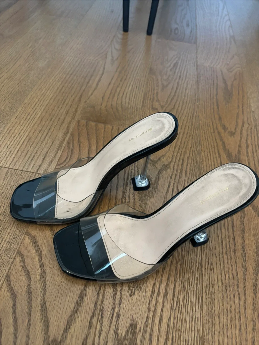 Sandales PrettyLittleThing noires et transparentes thumbnail