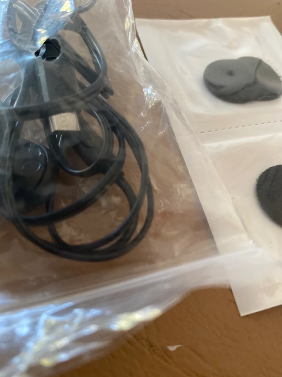 Black Earbuds - New thumbnail