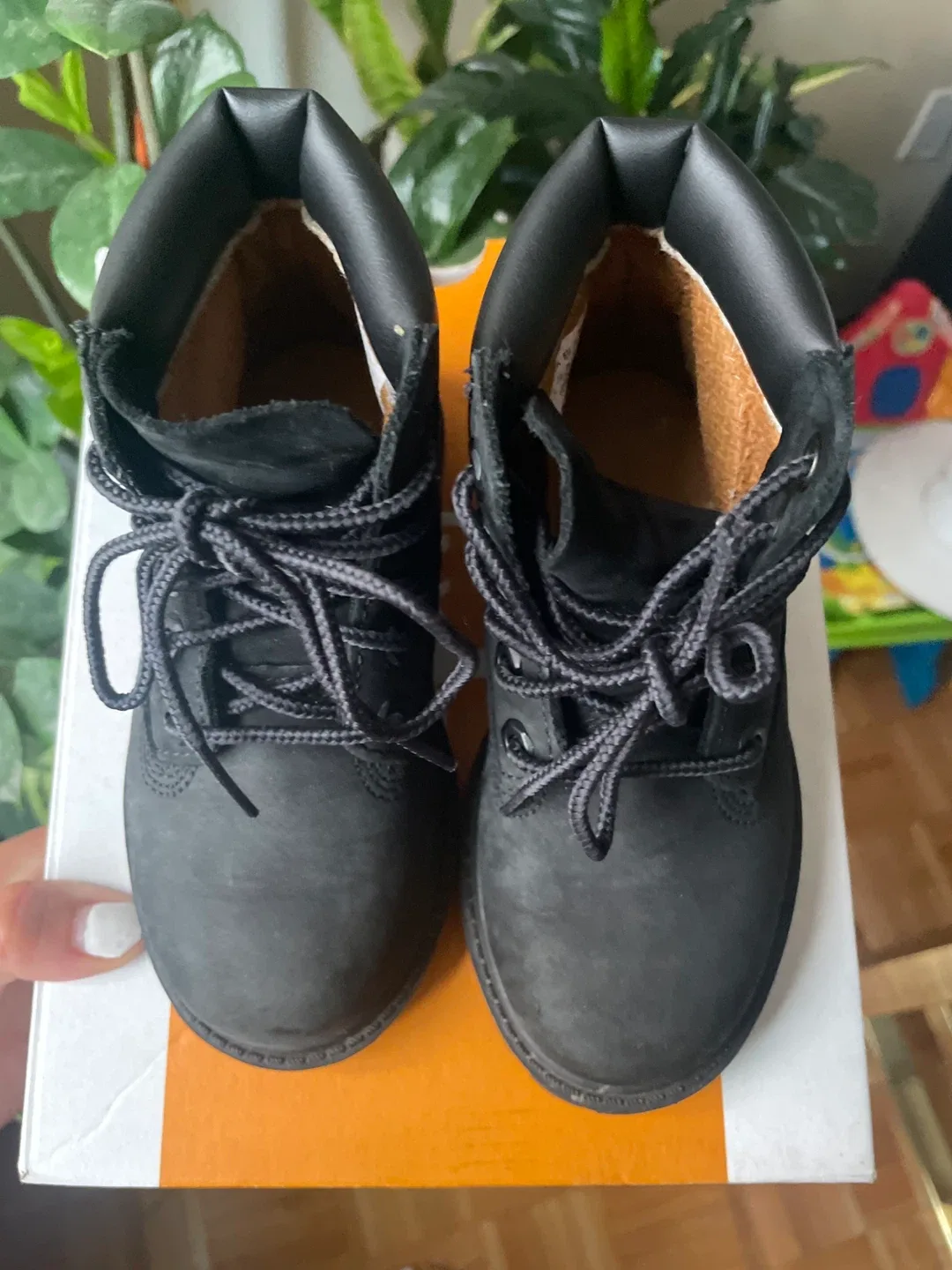 Timberland construction boots image indicator(3)