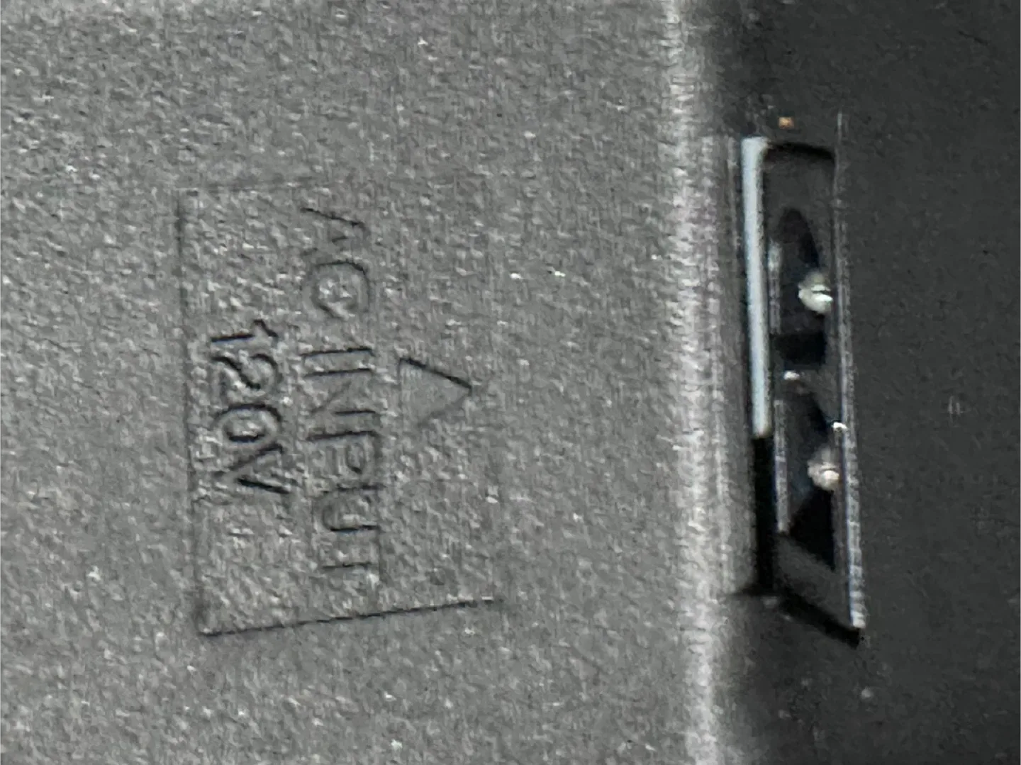 Sharp LCD TV/DVD Combo image indicator(8)