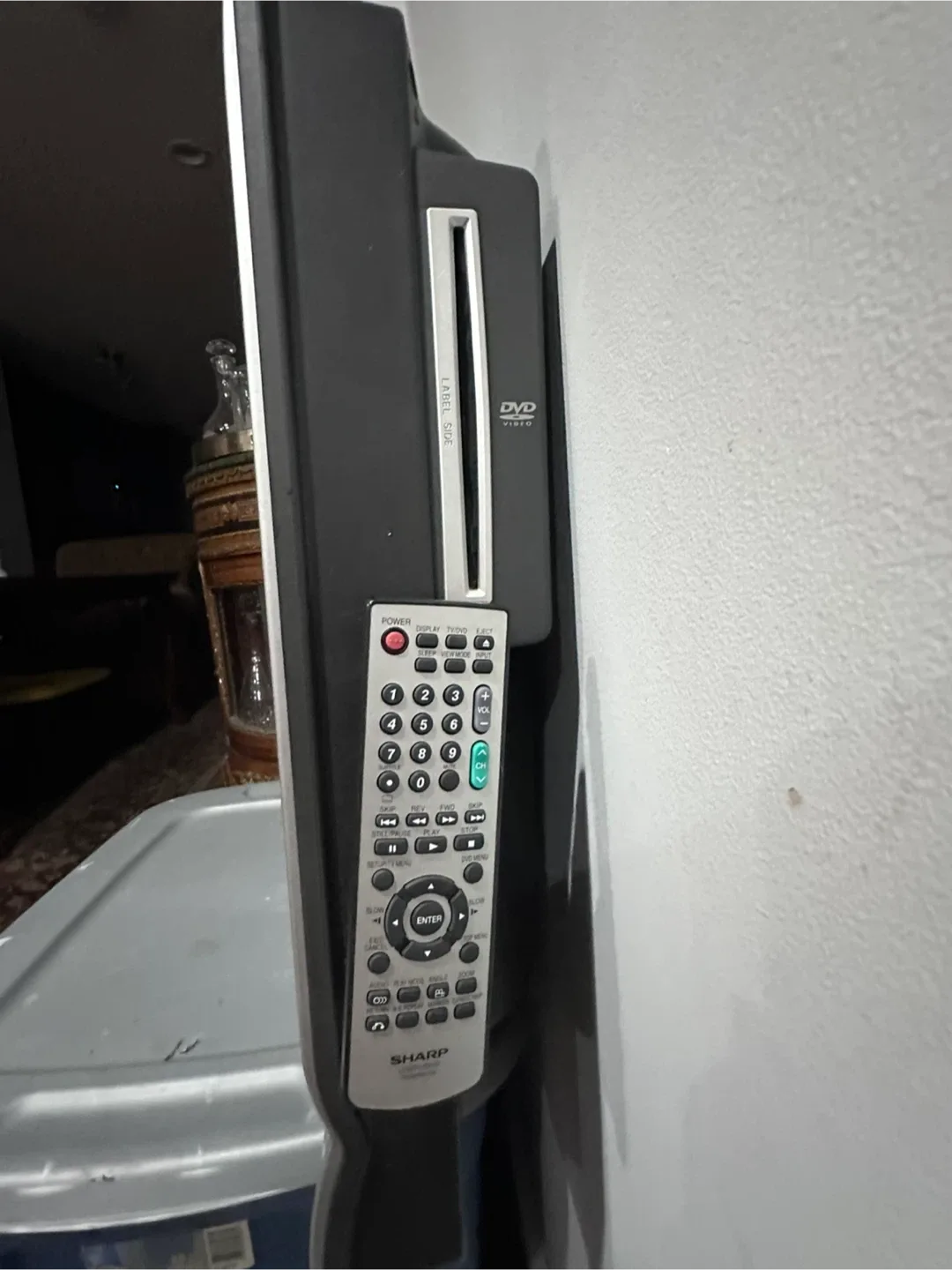 Sharp LCD TV/DVD Combo image indicator(3)