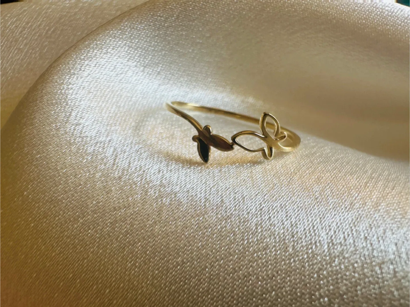 18K Dainty Ring for women thumbnail