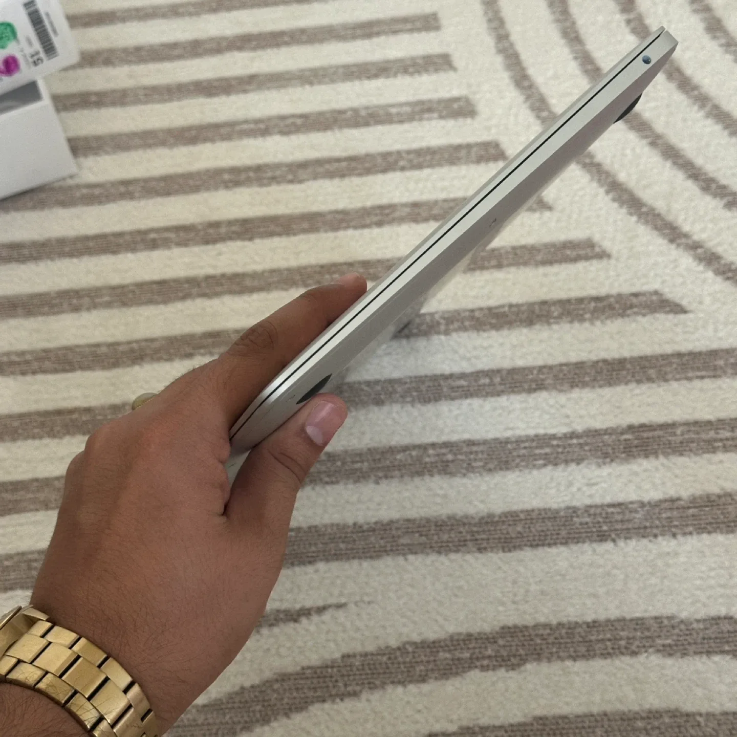 Apple MacBook Air - 2020 - 13 inches - M1 16/256 GB - Silver image indicator(4)