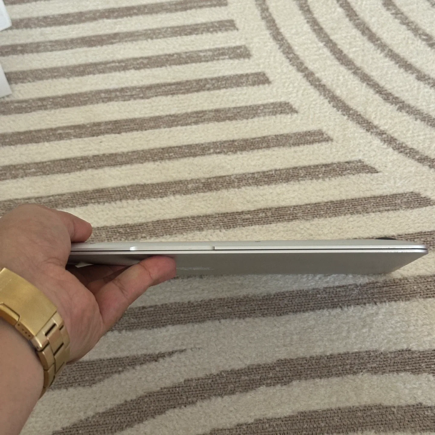 Apple MacBook Air - 2020 - 13 inches - M1 16/256 GB - Silver image indicator(5)