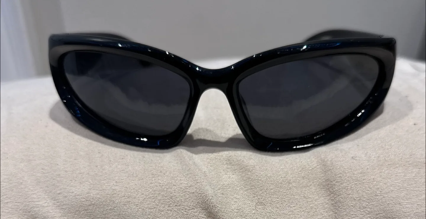 Balenciaga Black Sunglasses image indicator(4)