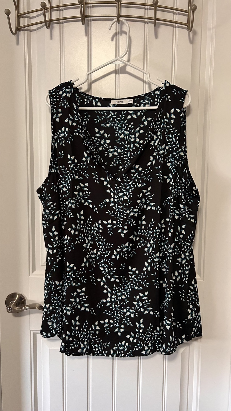 Rickis Black Leaf Print Top