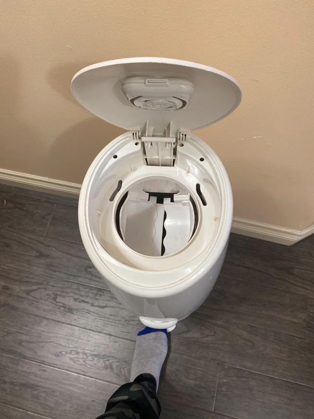 Diaper Genie Elite Pail image indicator(3)