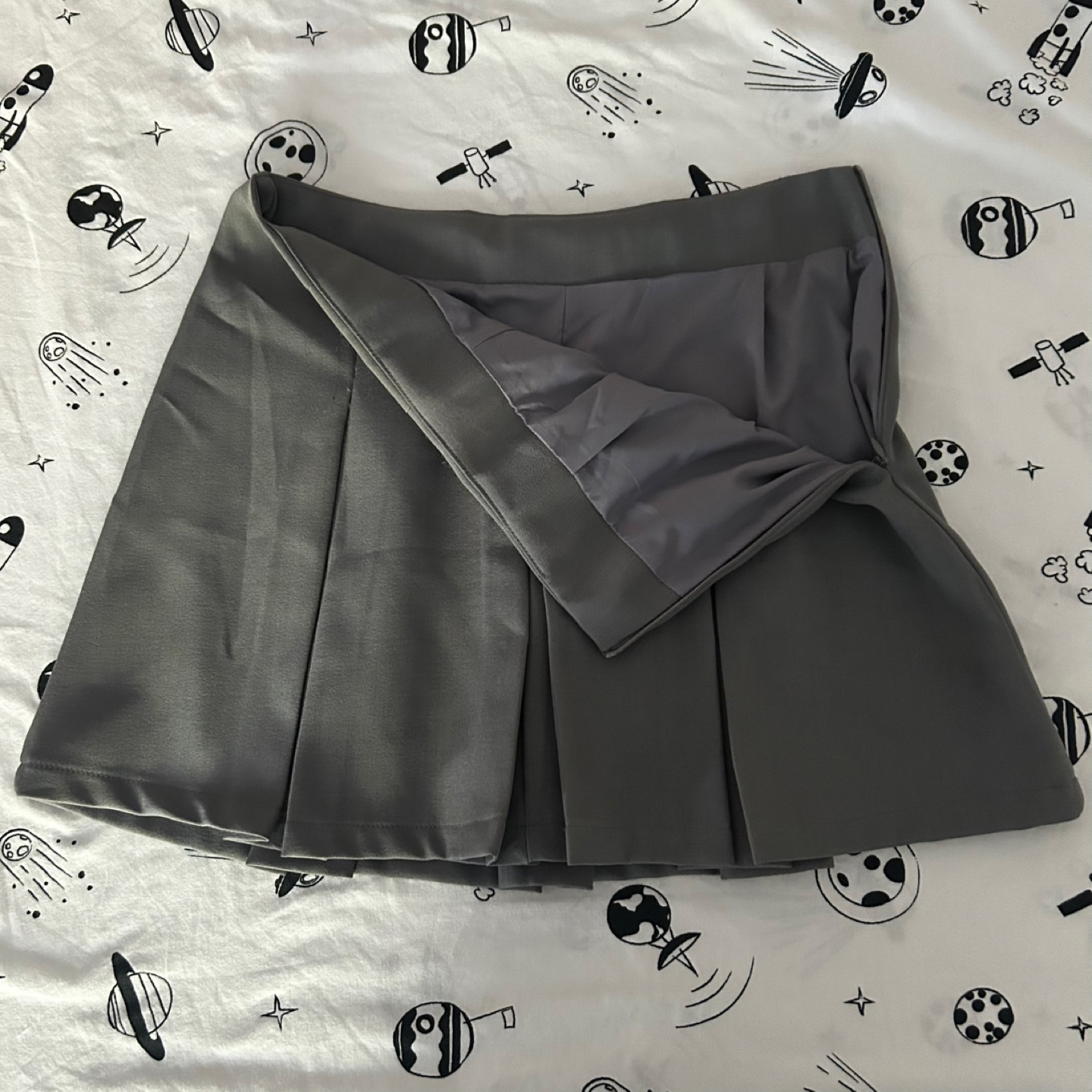 Dazy Grey Pleated Skirt - Size M - photo 2