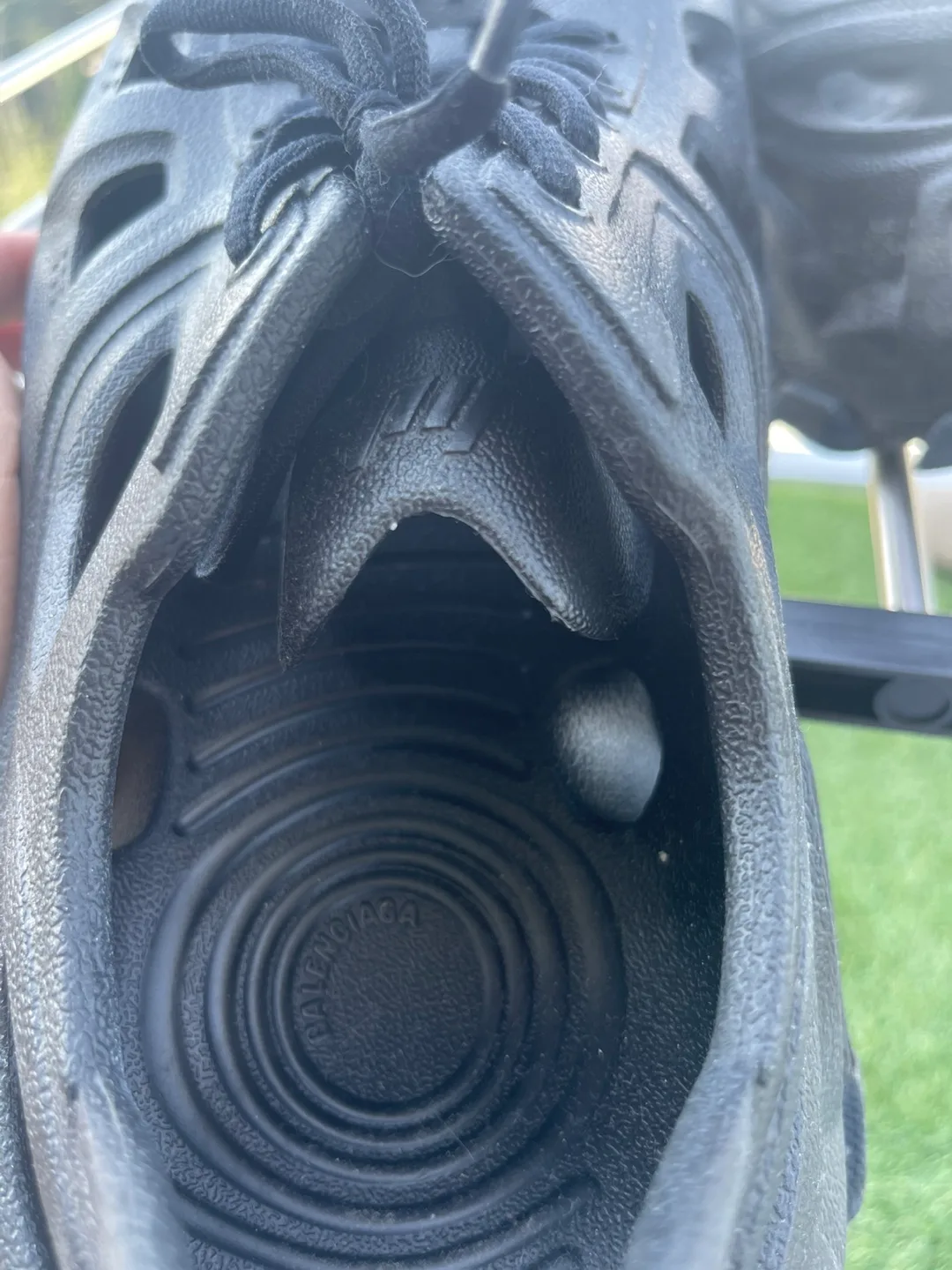 Balenciaga sneaker Size 41 image indicator(4)