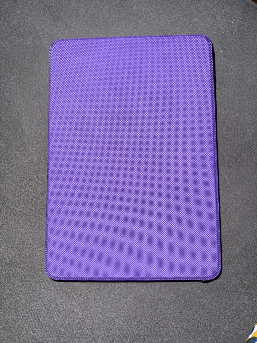 Tablet Case in color Purple