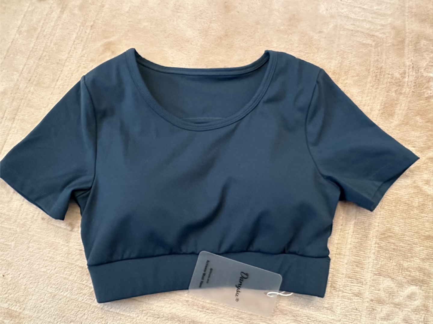 Danysu Open Back Crop Tops with Removable Pad - photo 3