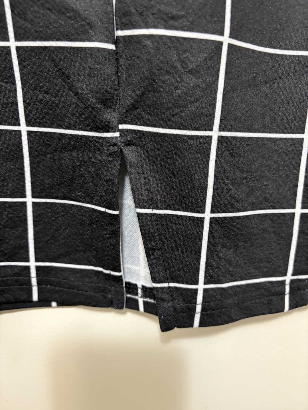 🆕 Black Grid Mini Skirt - Size Medium - photo 2