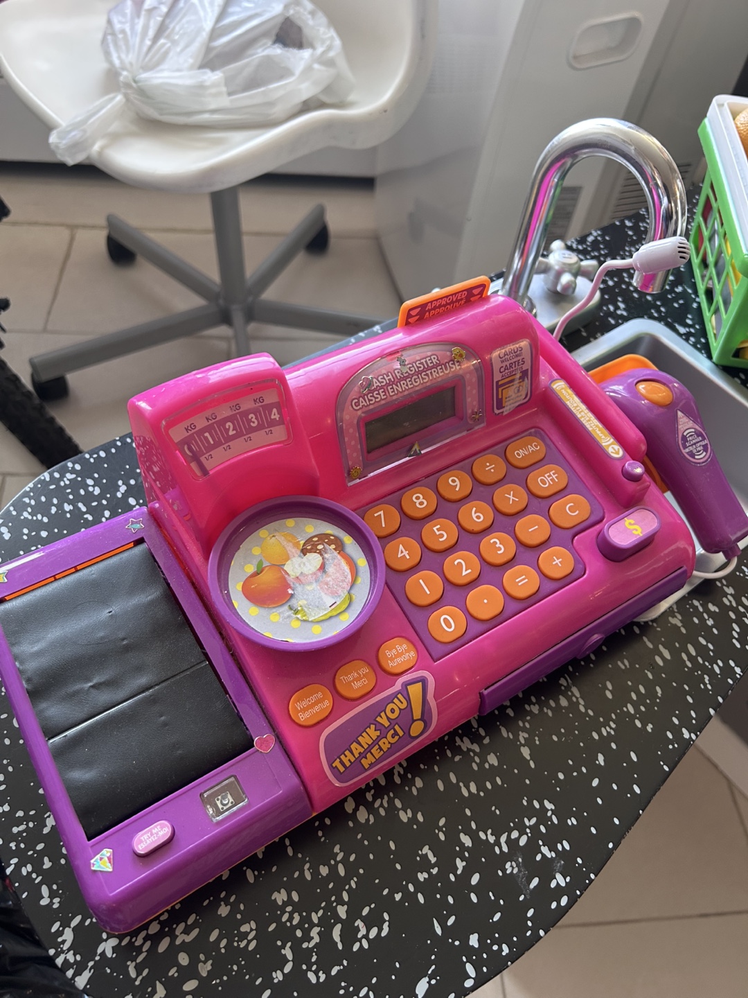 Kids kitchen and toys - photo 4