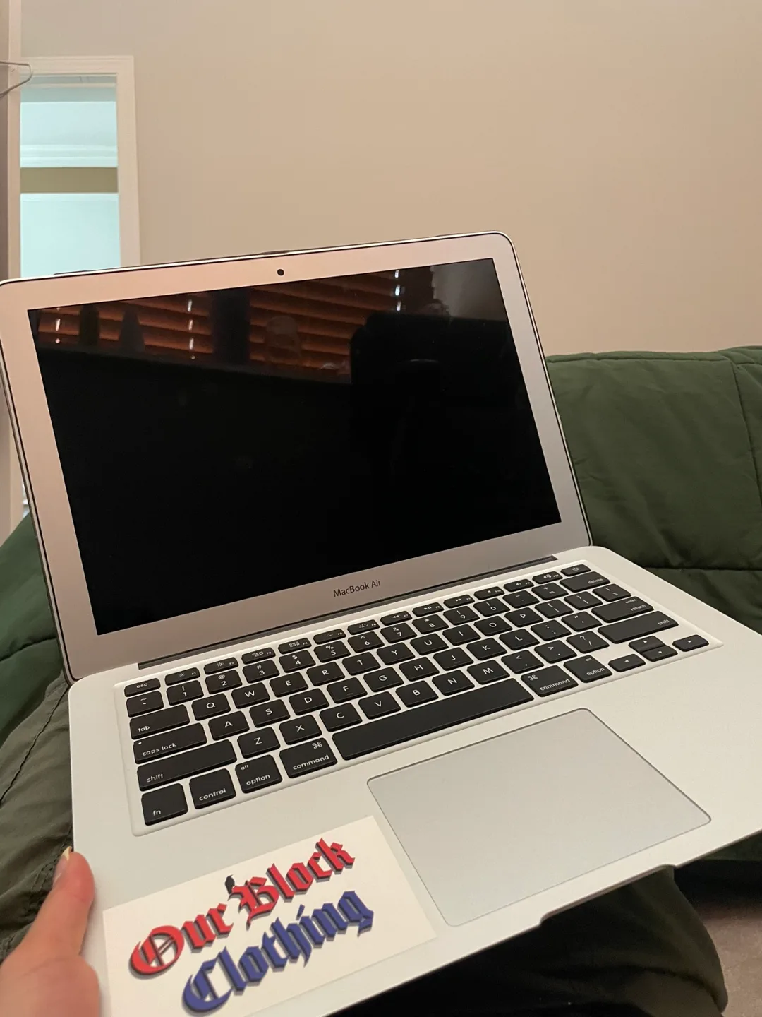 ✨ Mint MacBook Air 13” (2017) – Ready to Go! thumbnail