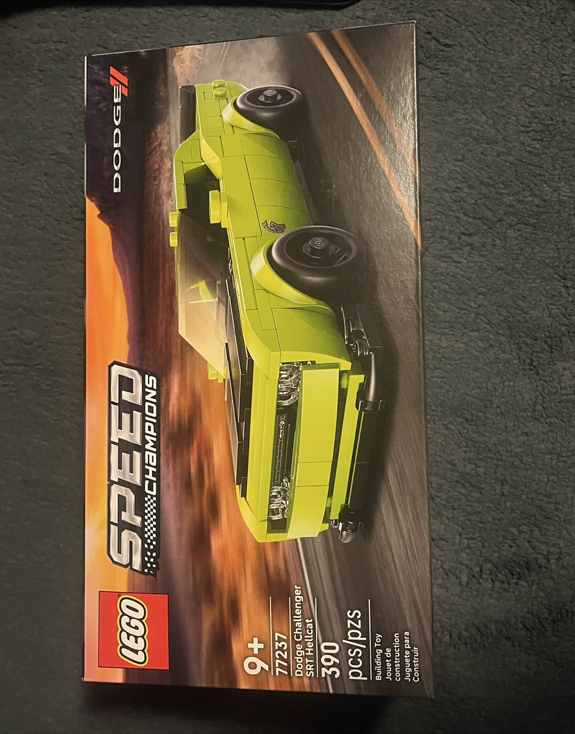 New LEGO Speed Champions Dodge Challenger SRT Hellcat