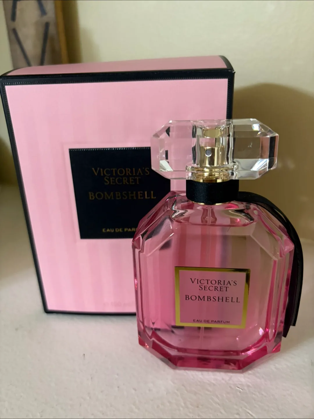 Victoria's Secret Bombshell Eau de Parfum 100ml thumbnail