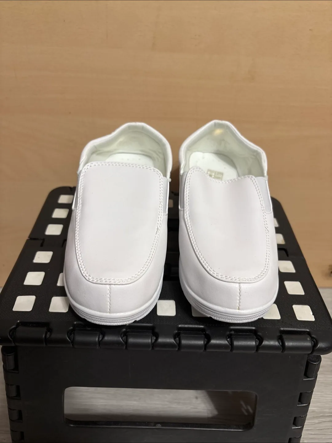 White Slip-On Nurse Shoes - Size 37 image indicator(2)