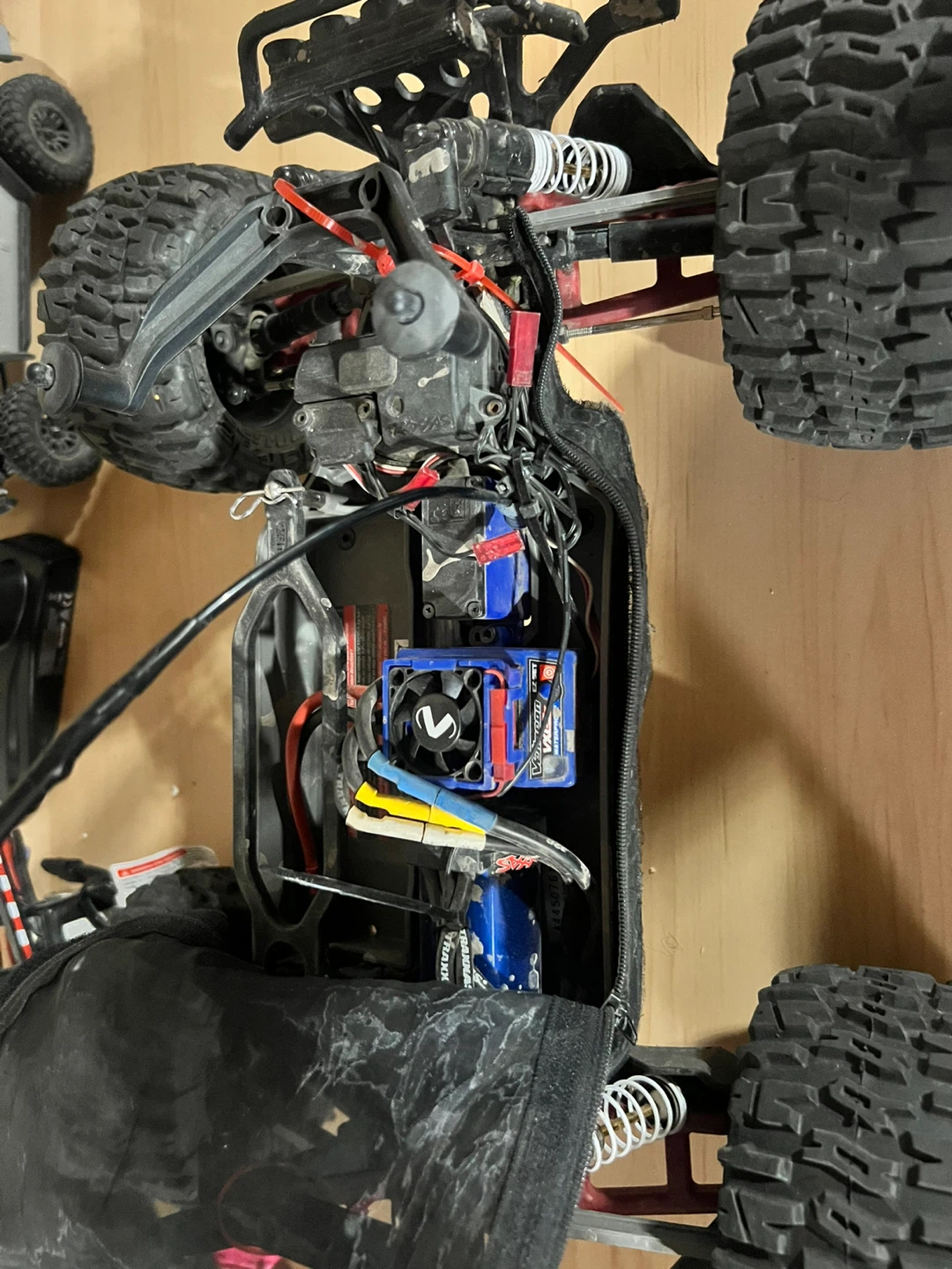 Traxxas Stampede 4x4 RC Truck - photo 2